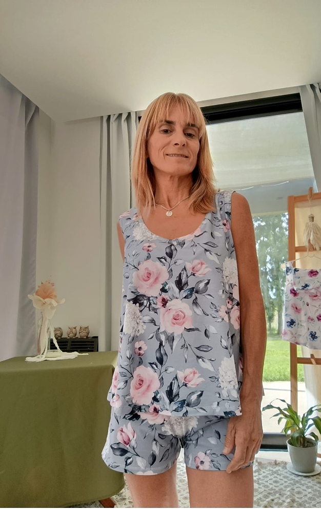 Pijama corto de verano estilo elegante, ideal para descansar en días calurosos