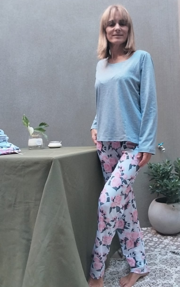 Pijama cálida y suave para invierno, en tonos gris oscuro para la temporada fría
